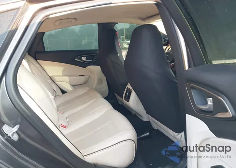 2015 Chrysler 200 C z USA, uszkodzony, nr VIN 1C3CCCCG7FN510344